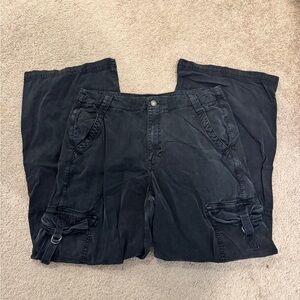 American Eagle Outfitters Black Cargo Pants